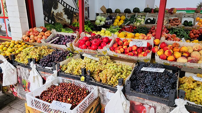 Produce stand for fresh fruit during your holidays in the Balkans