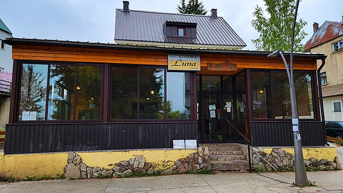 image of a traditional Montenegrin restaurant near Durmitor National Park
